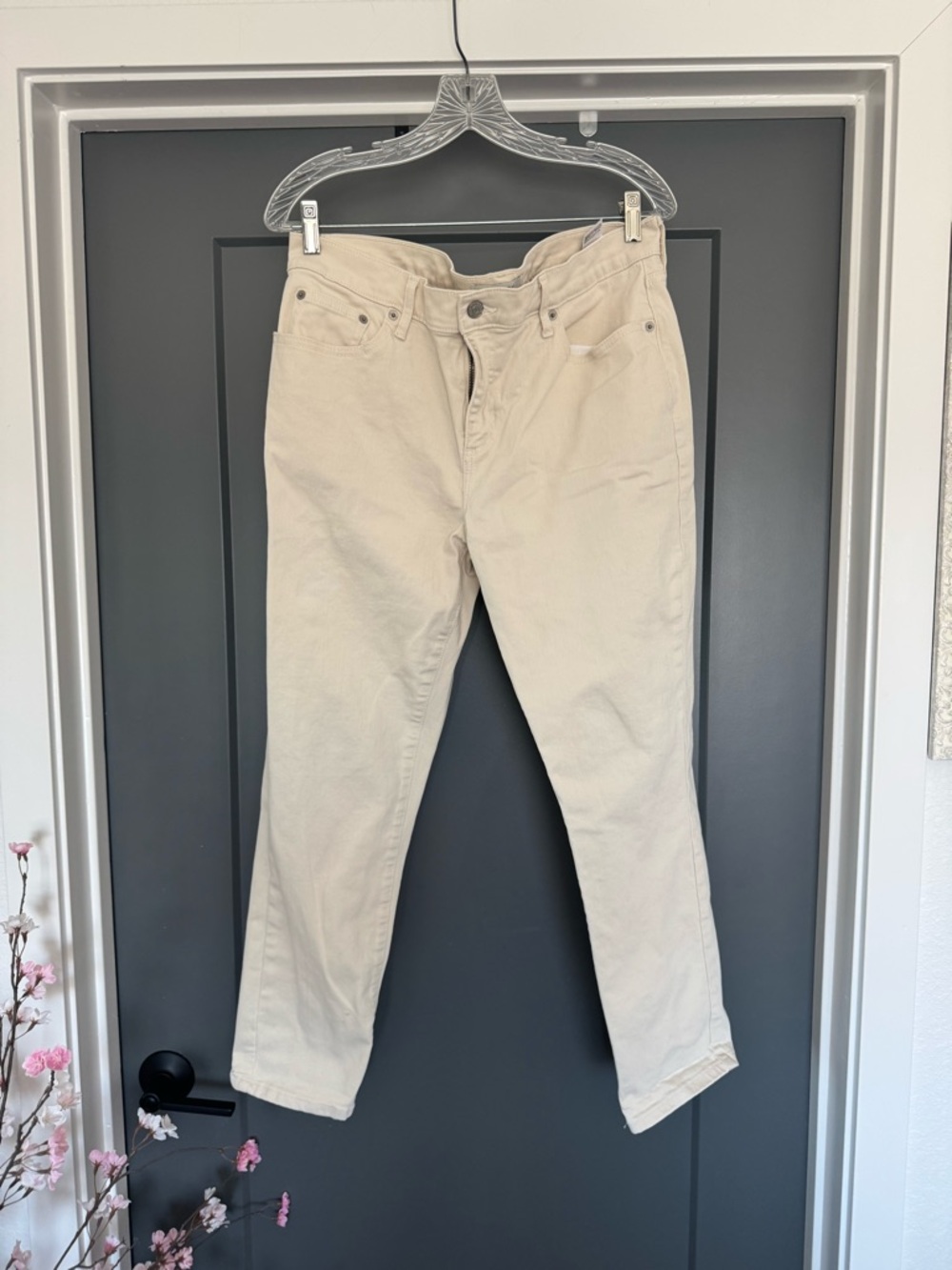 Banana Republic Cream Girlfriend Mid-Rise Jeans